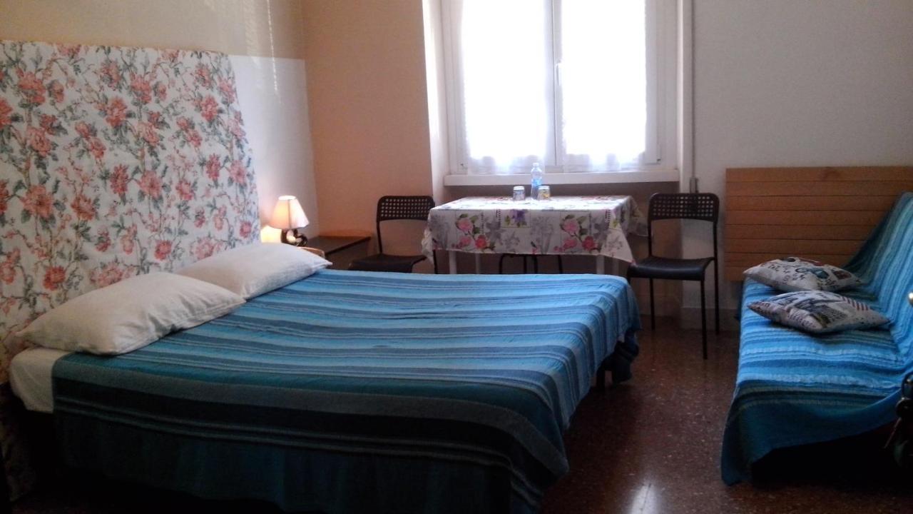 Affittacamere , Rooms Near Trastevere Station Рим Екстериор снимка