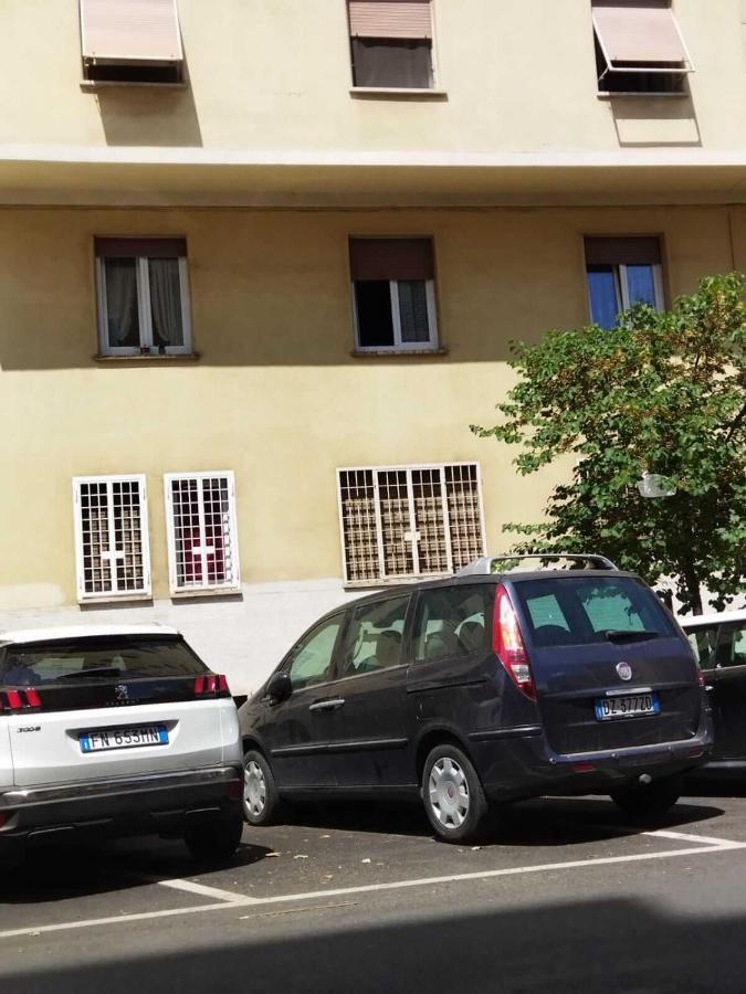 Affittacamere , Rooms Near Trastevere Station Рим Екстериор снимка