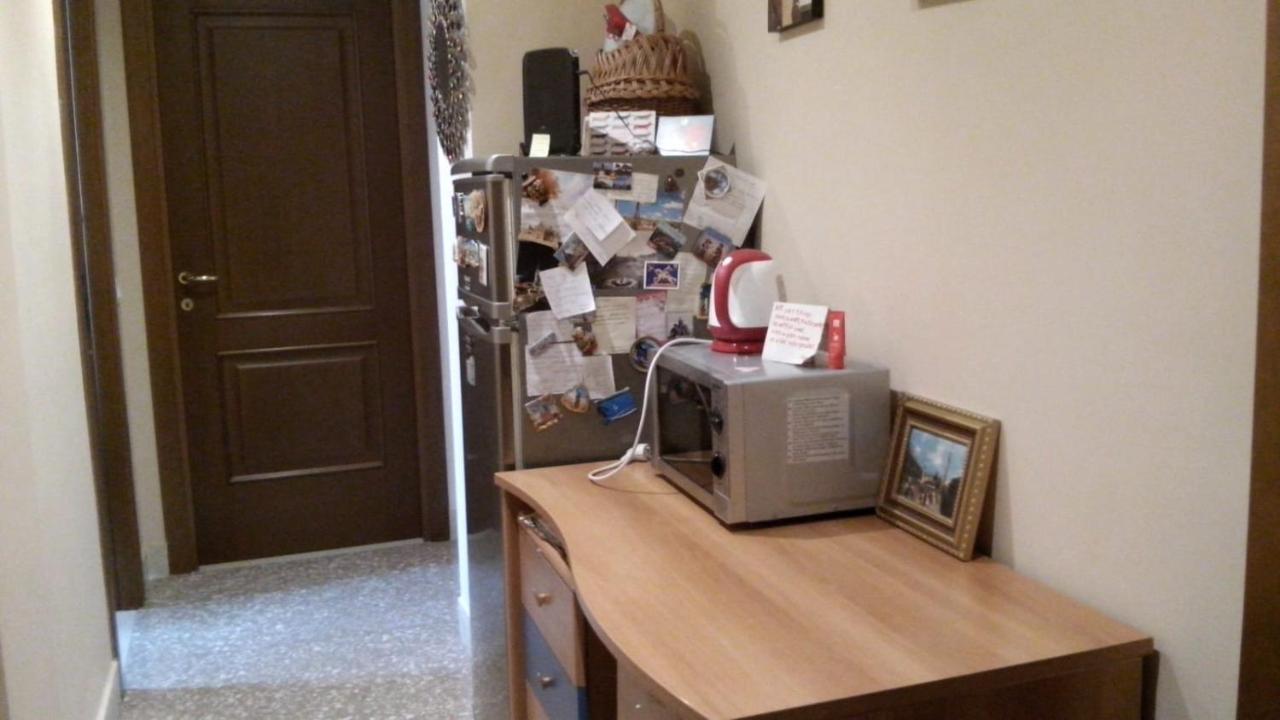 Affittacamere , Rooms Near Trastevere Station Рим Екстериор снимка